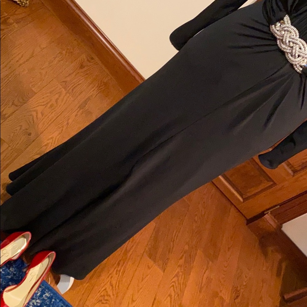 Dress - Picture 2 of 5